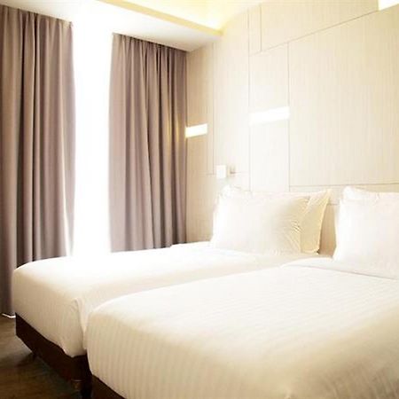 Swiss-Belinn Cikarang Ngoại thất bức ảnh