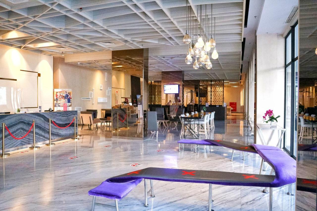 Swiss-Belinn Cikarang Ngoại thất bức ảnh