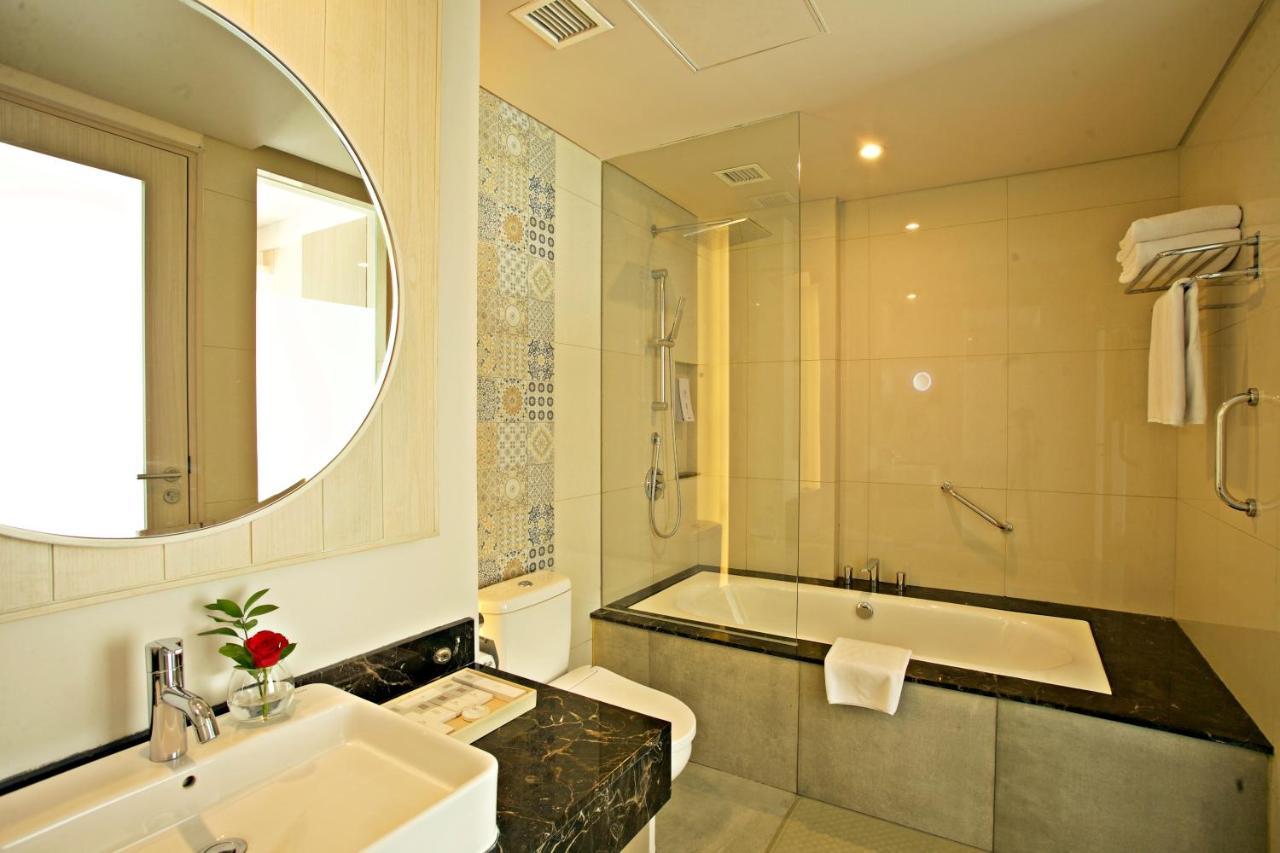Swiss-Belinn Cikarang Ngoại thất bức ảnh