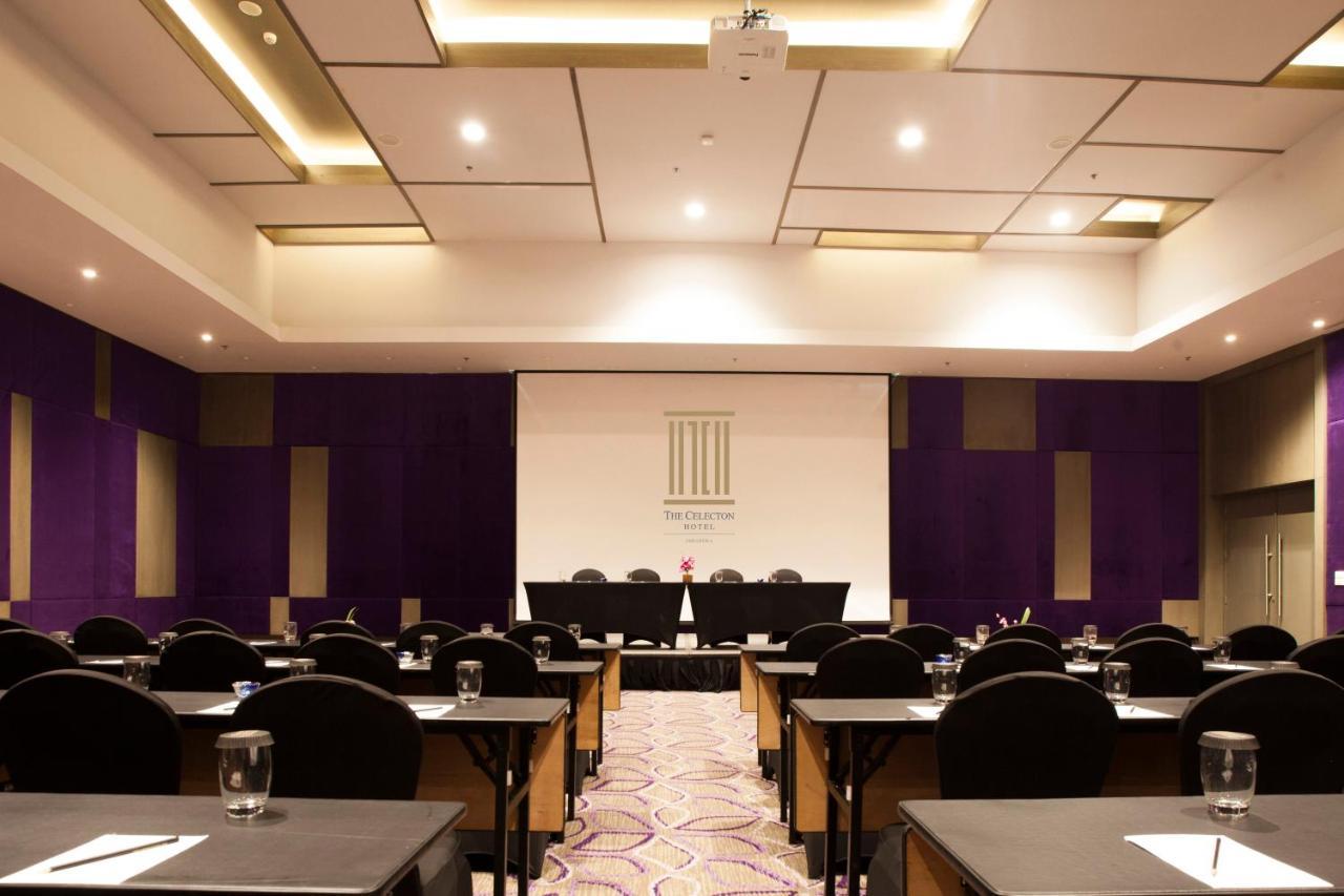 Swiss-Belinn Cikarang Ngoại thất bức ảnh