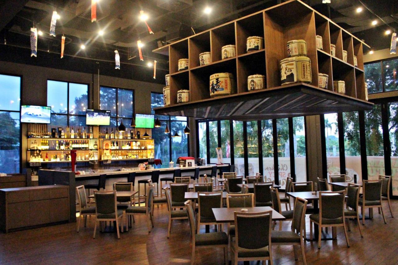 Swiss-Belinn Cikarang Ngoại thất bức ảnh