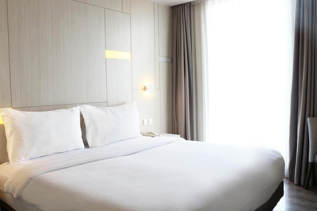 Swiss-Belinn Cikarang Ngoại thất bức ảnh