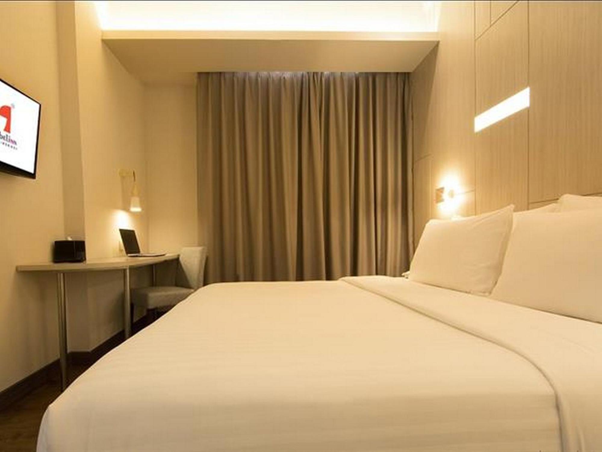Swiss-Belinn Cikarang Ngoại thất bức ảnh