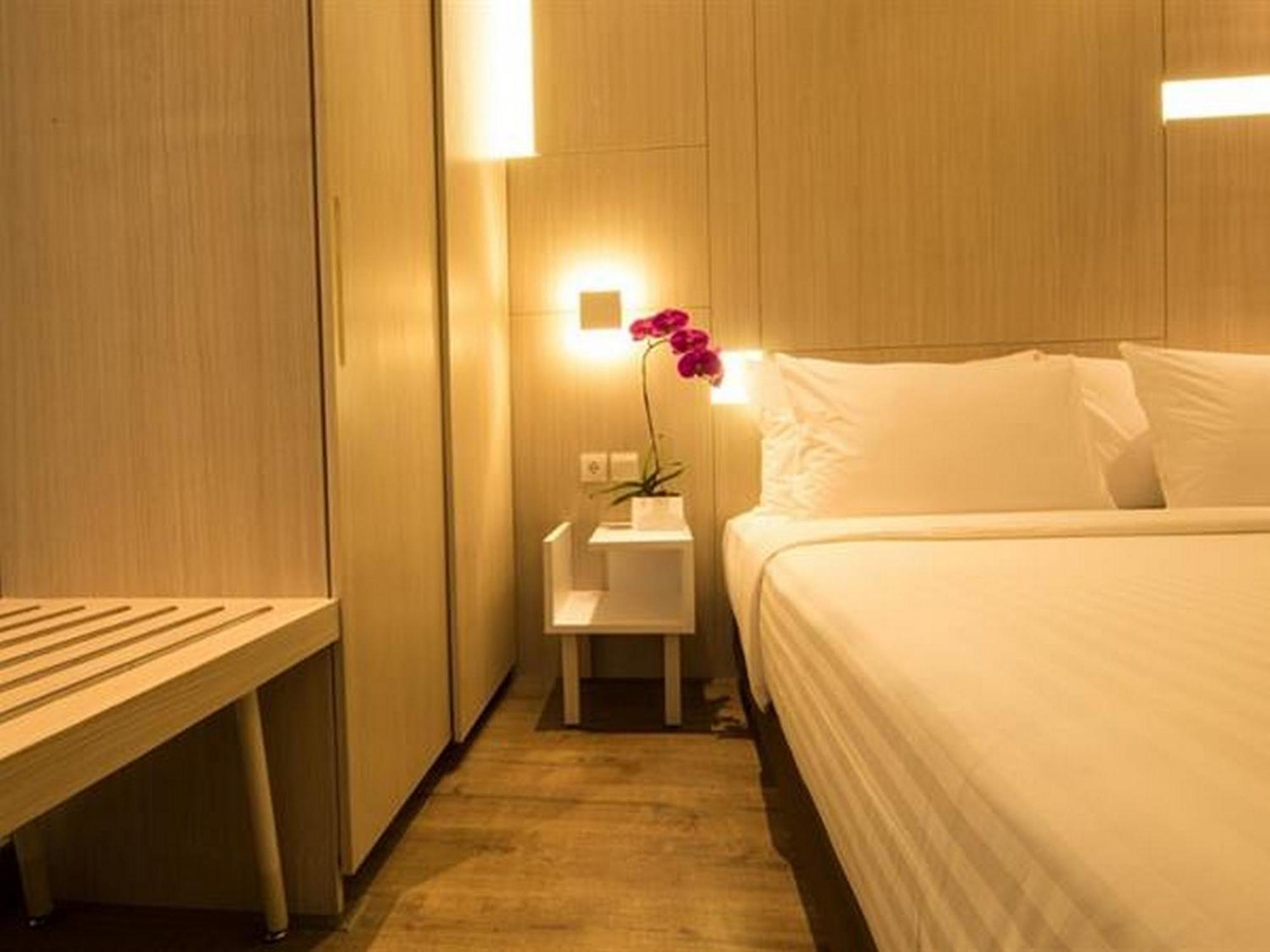 Swiss-Belinn Cikarang Ngoại thất bức ảnh