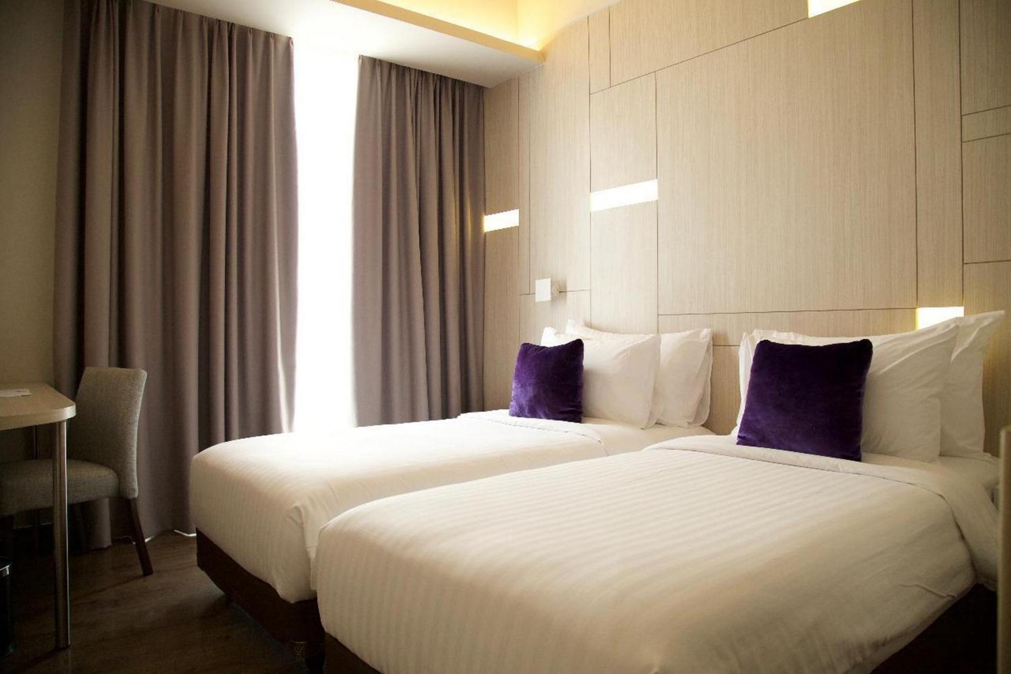 Swiss-Belinn Cikarang Ngoại thất bức ảnh