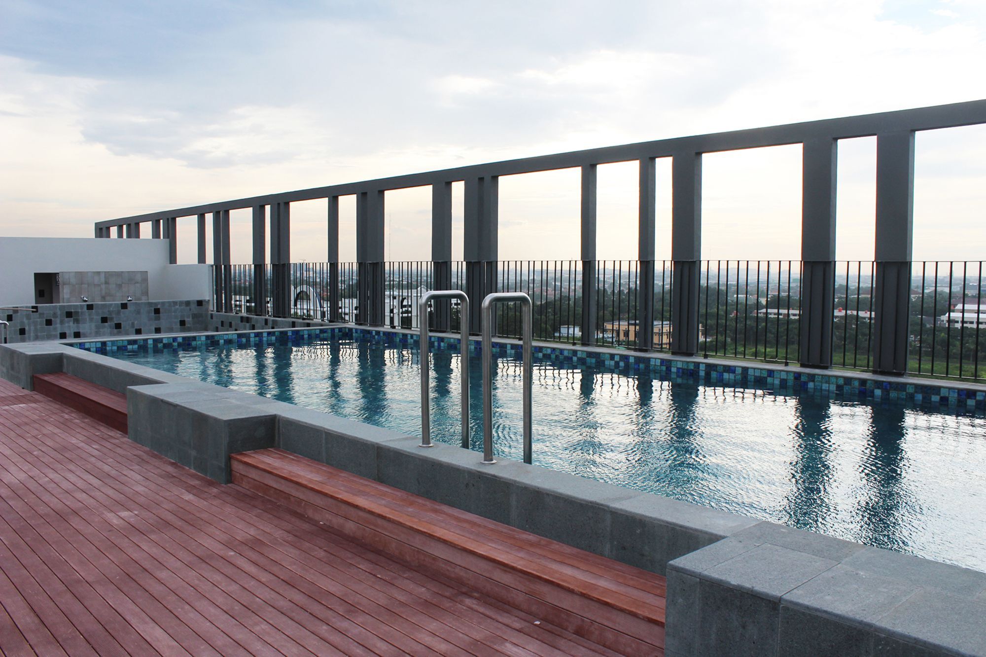 Swiss-Belinn Cikarang Ngoại thất bức ảnh